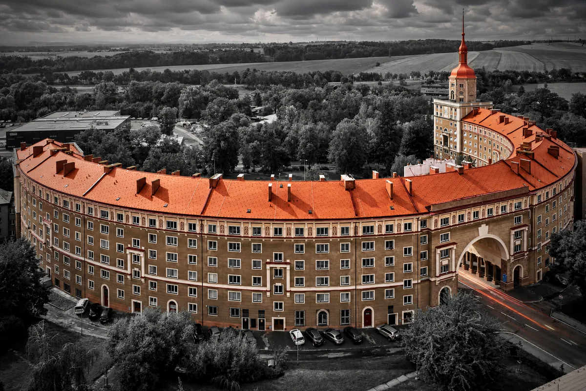 Rekonstrukce střechy bytového domu v Ostravě – ukázka z nového webu